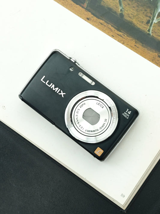 Used Panasonic Lumix DMC-FH6 Digital Camera [JPN only, No charger]