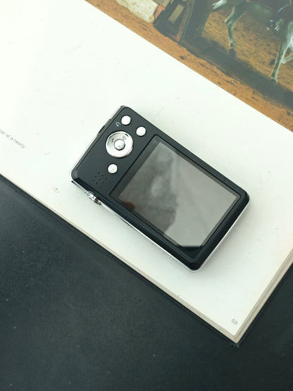 Used Panasonic Lumix DMC-FH6 Digital Camera [JPN only, No charger]