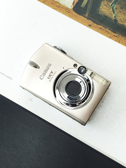 Used Canon IXY Digital 700 Digital Camera [No charger]