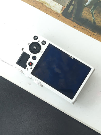 Used Nikon Coolpix P310 white Digital Camera [No charger]