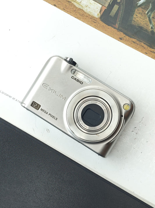 Used Casio EXILIM EX-Z1200 Digital Camera [No charger]