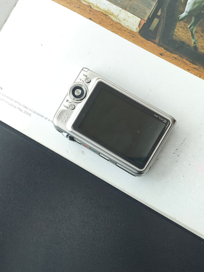 Used Casio EXILIM EX-Z1200 Digital Camera [No charger]