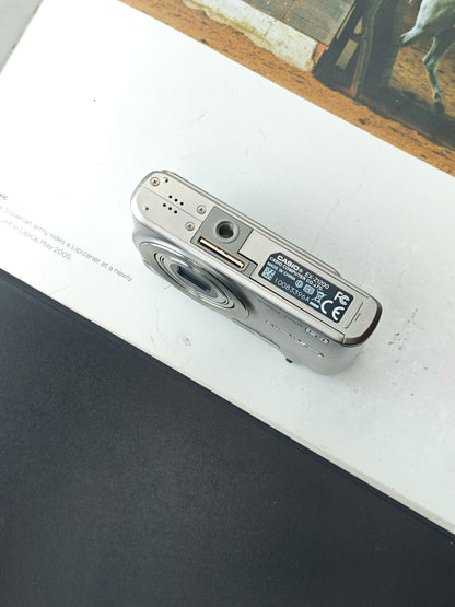 Used Casio EXILIM EX-Z1200 Digital Camera [No charger]
