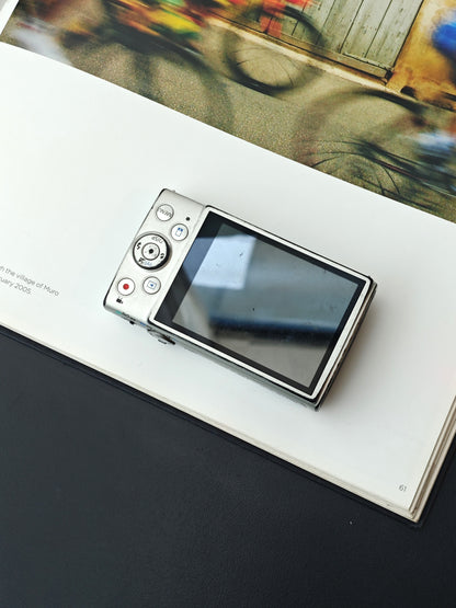 *READ* Used Canon IXY 630 Digital Camera [No charger]