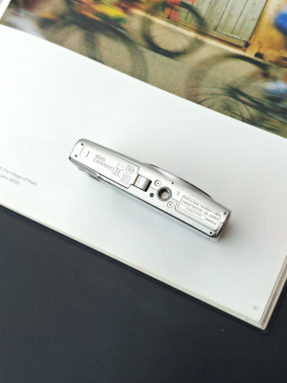 *READ* Used Canon IXY 630 Digital Camera [No charger]