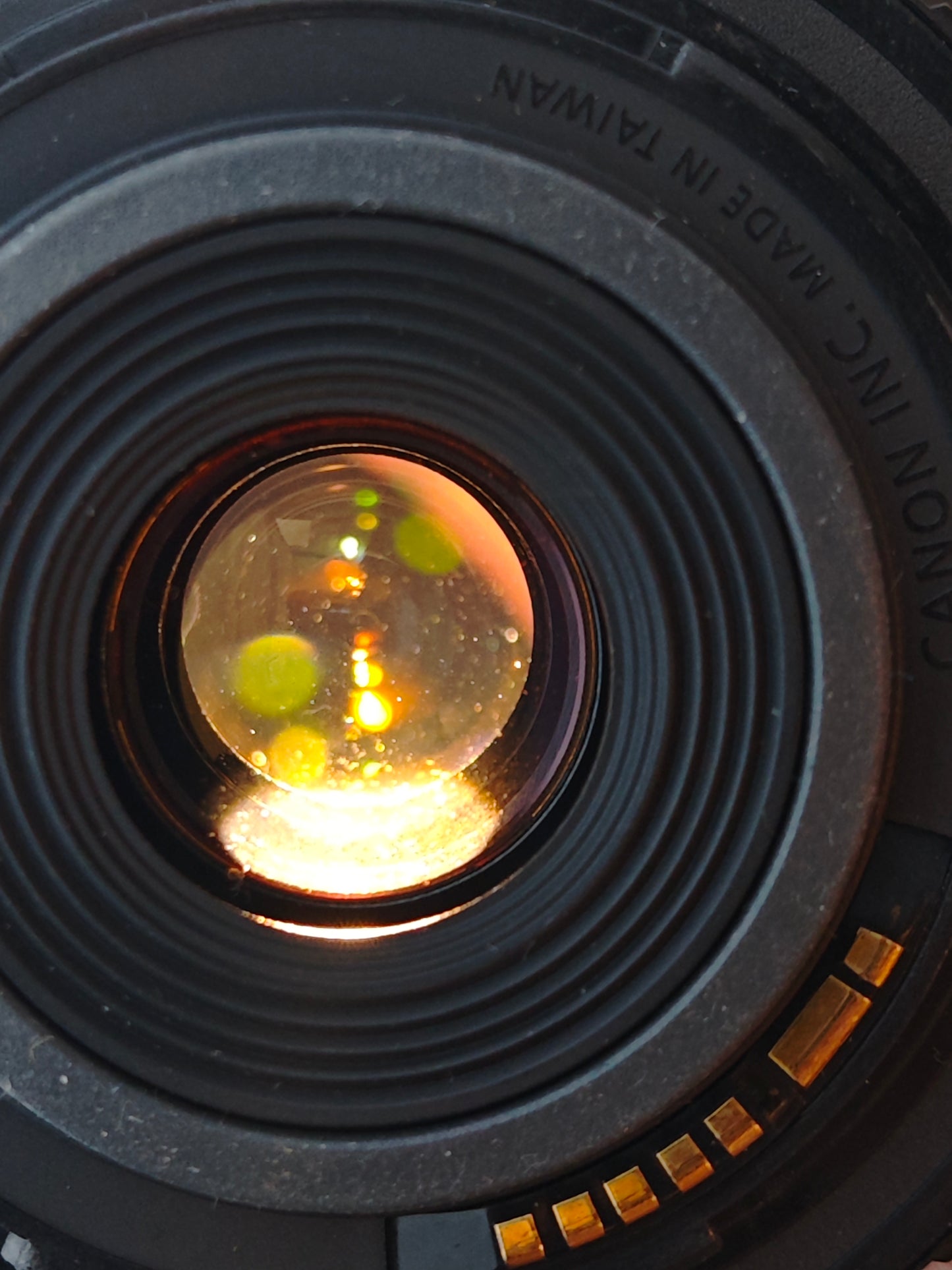 Canon Zoom Lens EF-S 18-55mm F3.5-5.6 II USM