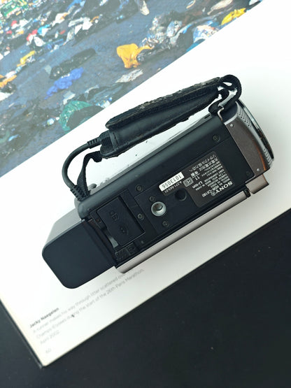 Used Sony HDR-CX180 Handycam [No charger, JPN only]