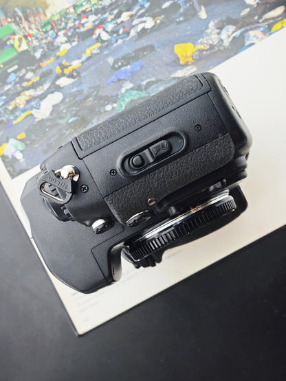Nikon F100 body #2251876