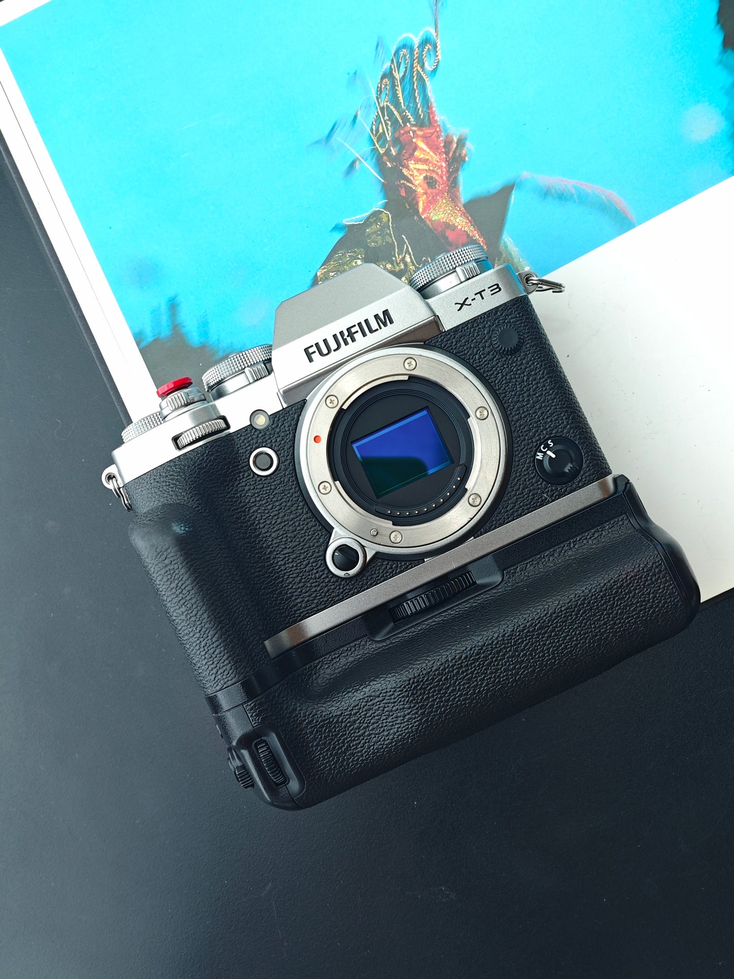 Used Fujifilm X-T3 with VG-XT3 Digital Camera [No charger]