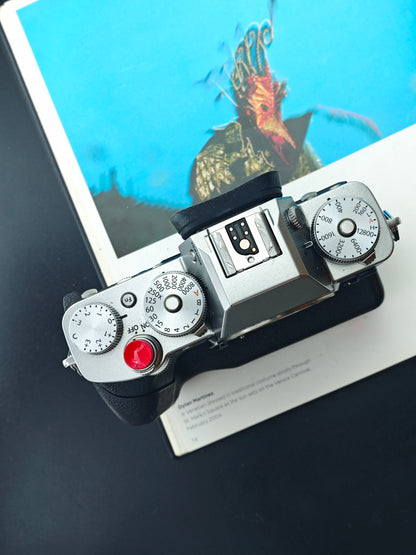 Used Fujifilm X-T3 with VG-XT3 Digital Camera [No charger]