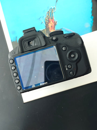 *READ* Nikon D3200 with Double Zoom Kit