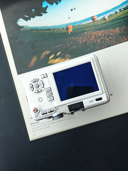 Used Olympus PEN E-PL1 with Double Zoom Kit [No charger]