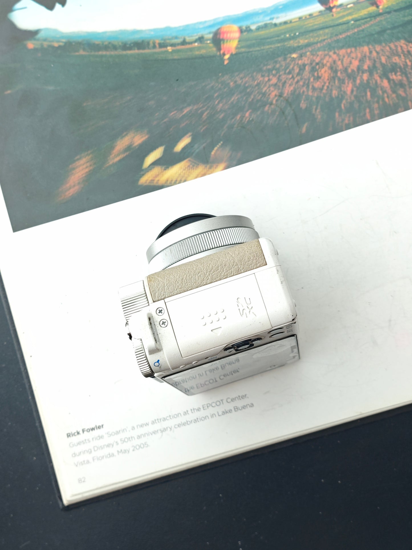 Used Pentax Q white with 01 Standard Prime  8.5mm F1.9 AL (IF) and 02 Standard Zoom 5-15mm F2.8-4.5 ED AL (IF)