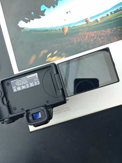 Used Canon EOS kiss M with Double Zoom Kit Digital Camera