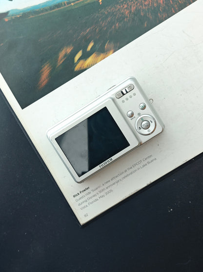 Used FujiFilm FinePix J10 Digital Camera