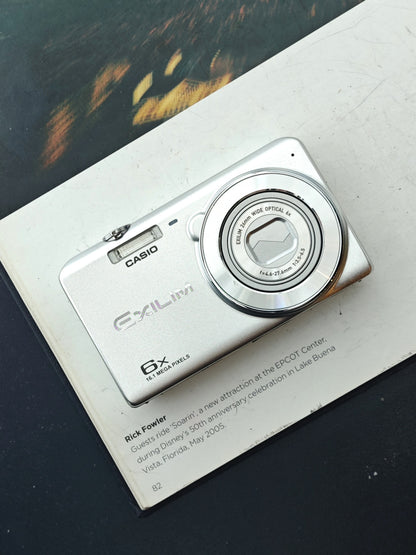 Used Casio EXILIM EX-ZS25 Digital Camera