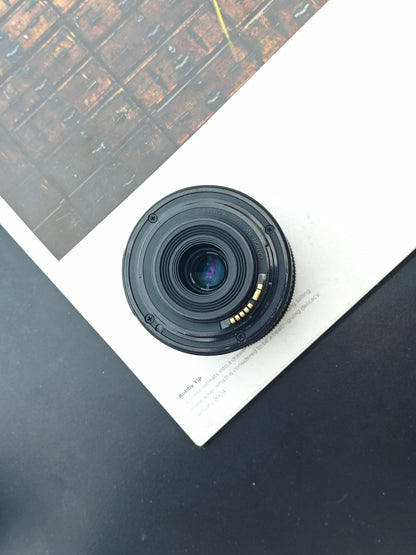 Canon Zoom Lens EF-S 10-18mm F4.5-5.6 IS STM