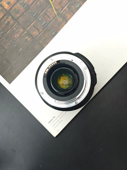 Canon Zoom Lens EF 28-135mm F3.5-5.6 IS USM