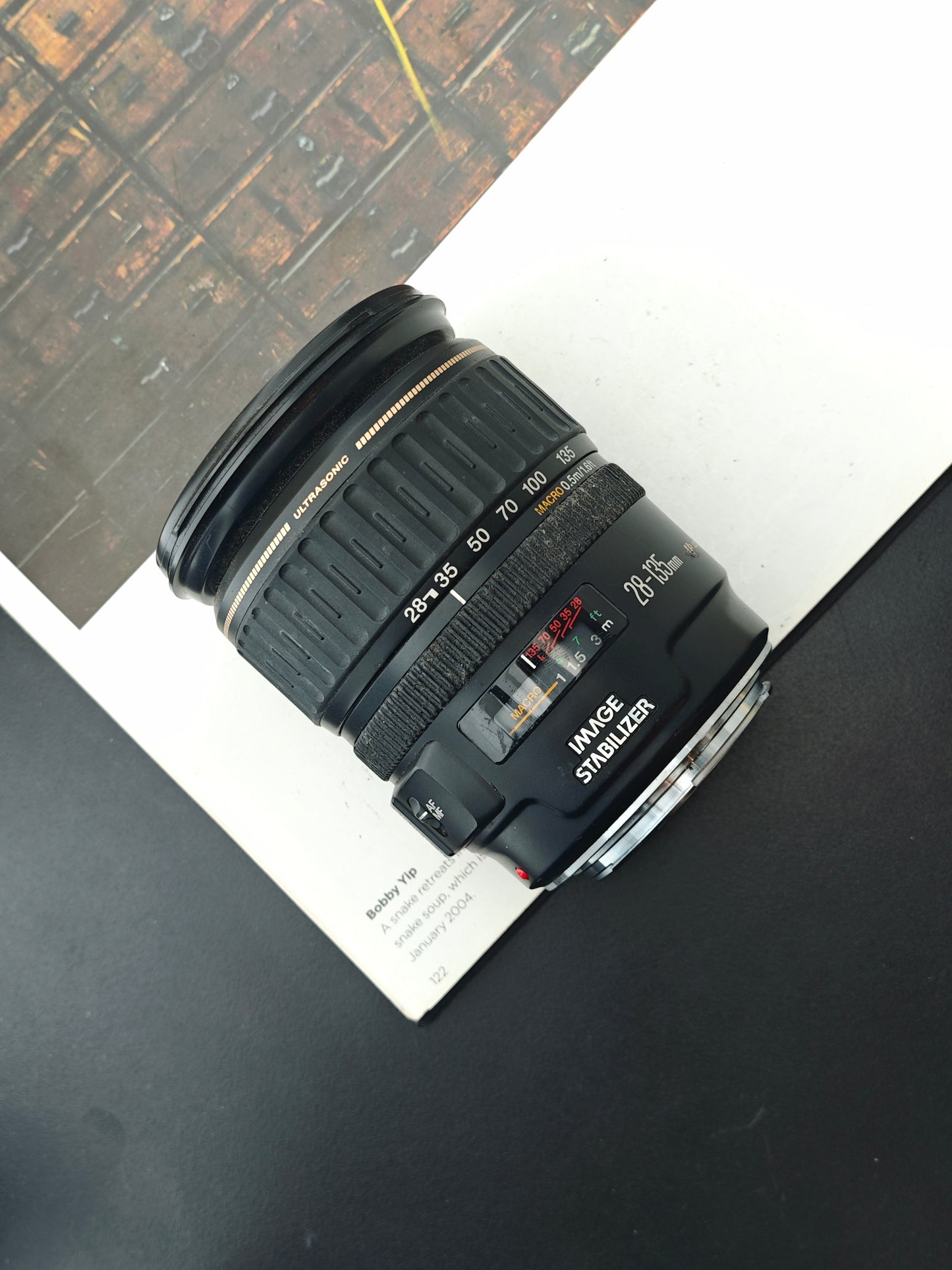 Canon Zoom Lens EF 28-135mm F3.5-5.6 IS USM
