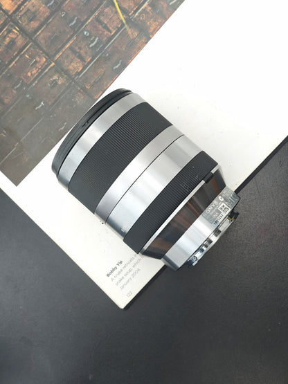 Sony E 18-200mm F3.5-6.3 OSS [E mount]