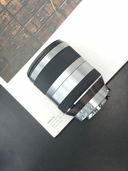 Sony E 18-200mm F3.5-6.3 OSS [E mount]