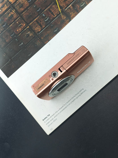 Used Canon PowerShot A4000 IS HD Digital Camera [No charger]