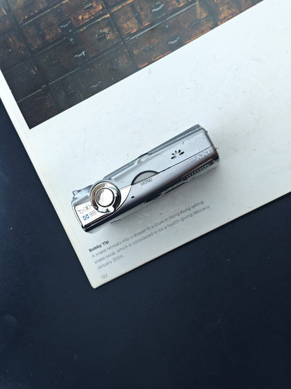 Used Canon IXY Digital 900 IS Digital Camera