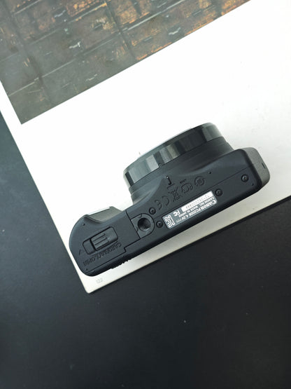 Used Canon PowerShot SX170 IS Digital Camera [No charger]