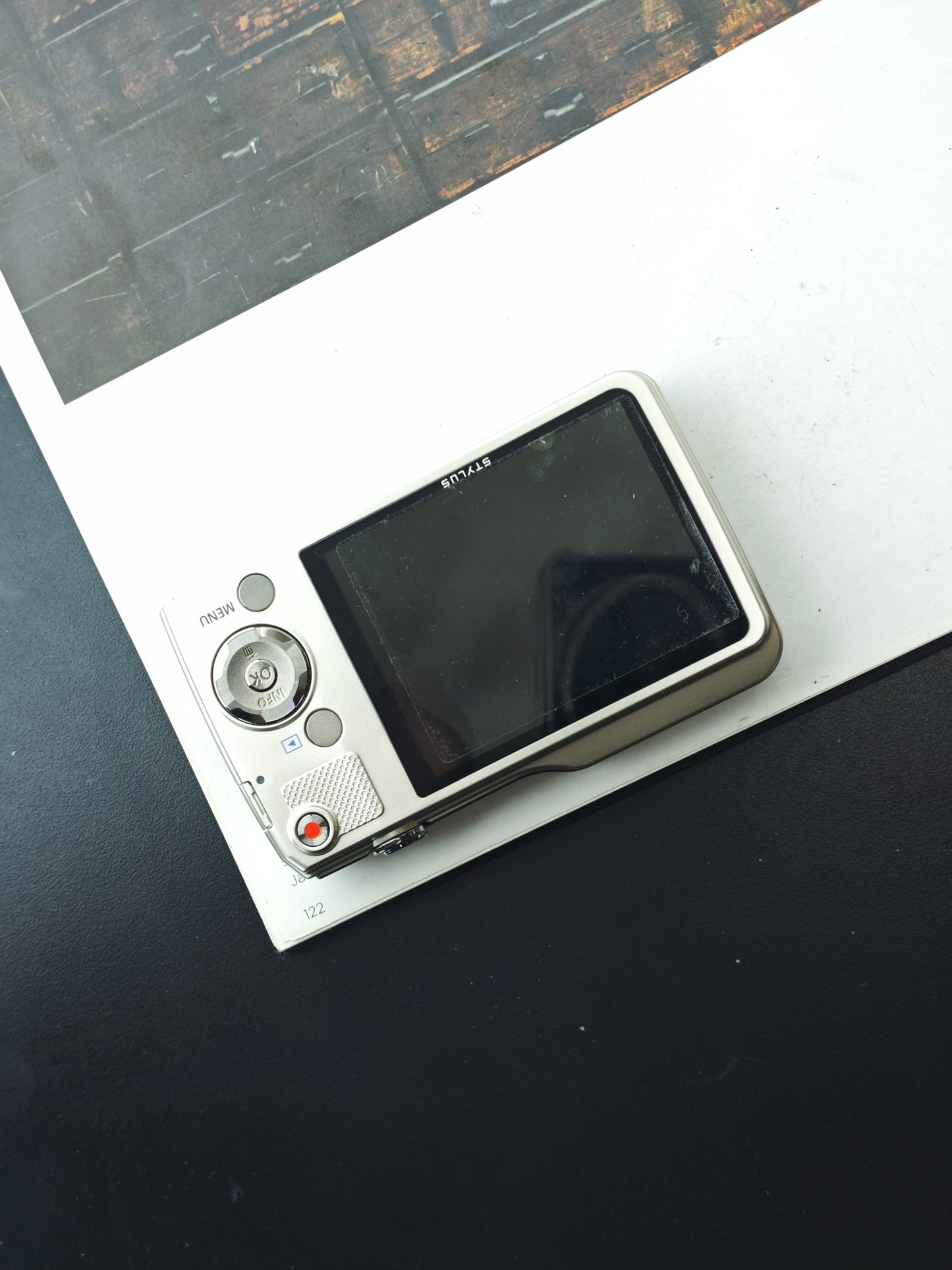 Used Olympus VG-190 silver Digital Camera [with box]