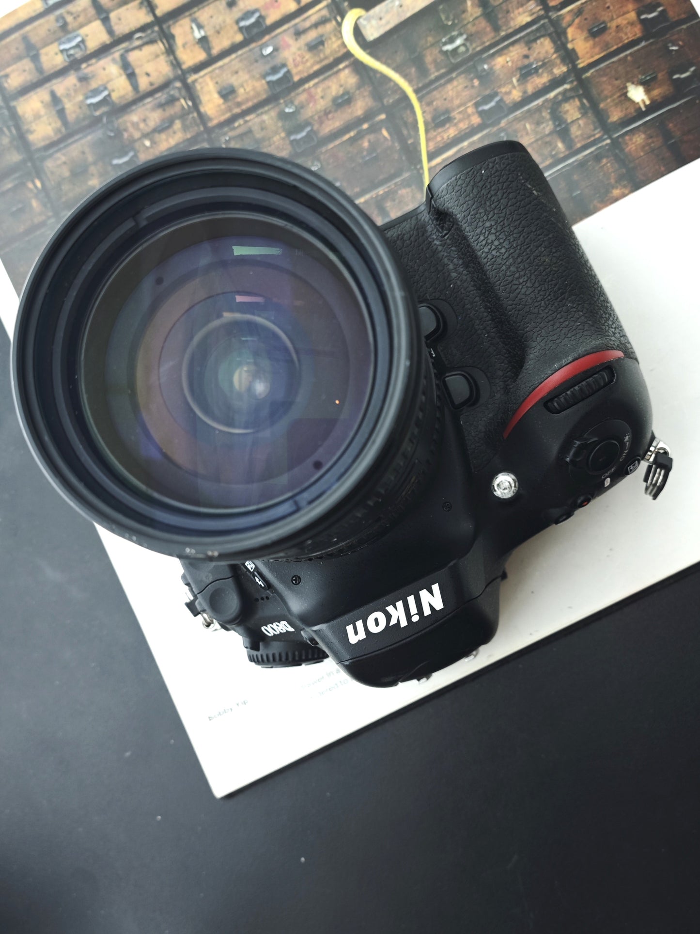 Used Nikon D800 with Nikkor DX AF-S 18-200mm F3.5-5.6 G ED II [No charger]