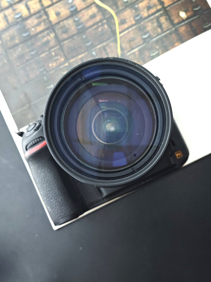 Used Nikon D800 with Nikkor DX AF-S 18-200mm F3.5-5.6 G ED II [No charger]