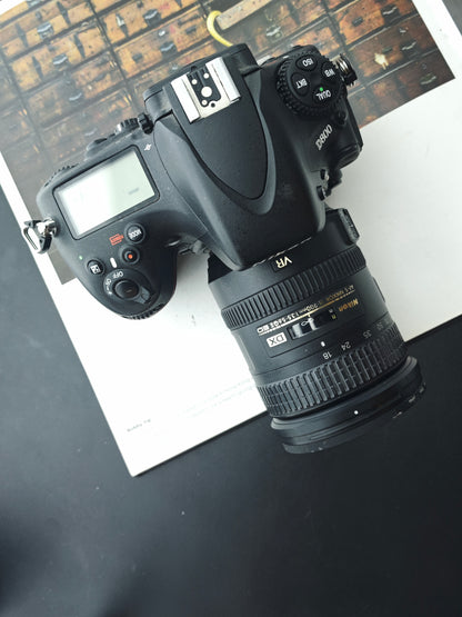Used Nikon D800 with Nikkor DX AF-S 18-200mm F3.5-5.6 G ED II [No charger]