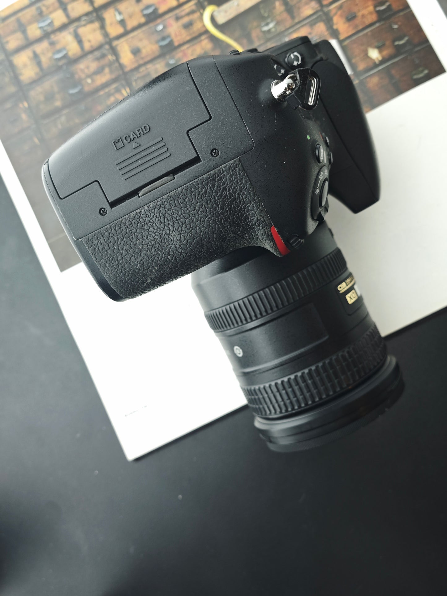 Used Nikon D800 with Nikkor DX AF-S 18-200mm F3.5-5.6 G ED II [No charger]