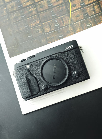 Used Fujifilm X-E1 body Digital Camera