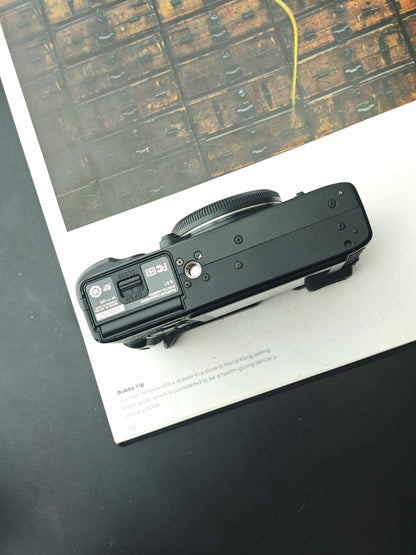 Used Fujifilm X-E1 body Digital Camera