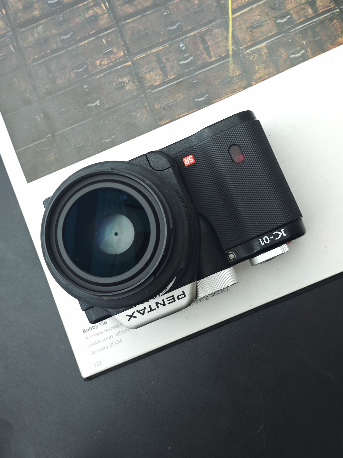 Used Pentax K-01 with SMC Pentax-FA 35mm F2 AL [No charger]