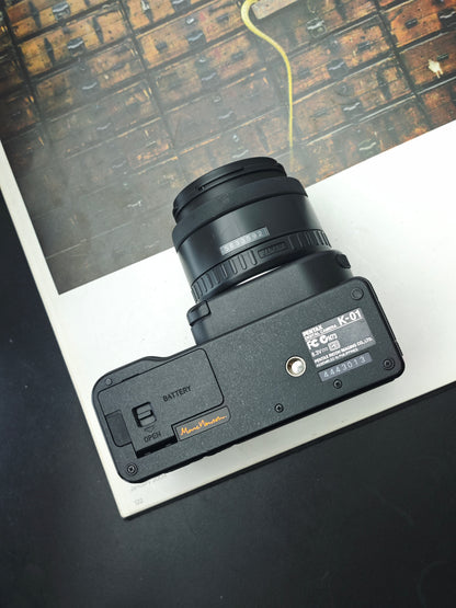 Used Pentax K-01 with SMC Pentax-FA 35mm F2 AL [No charger]