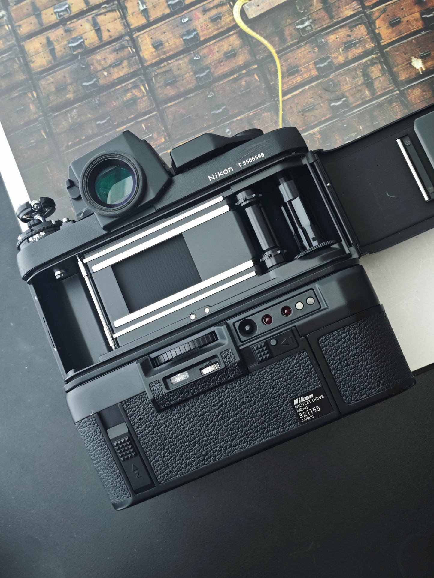 *READ* Nikon F3/T HP with MD-4