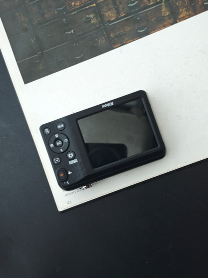 Used Nikon Coolpix A10 Digital Camera [with box]