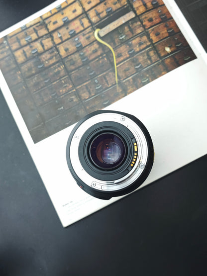 Canon Zoom Lens EF 75-300mm F4-5.6 IS USM