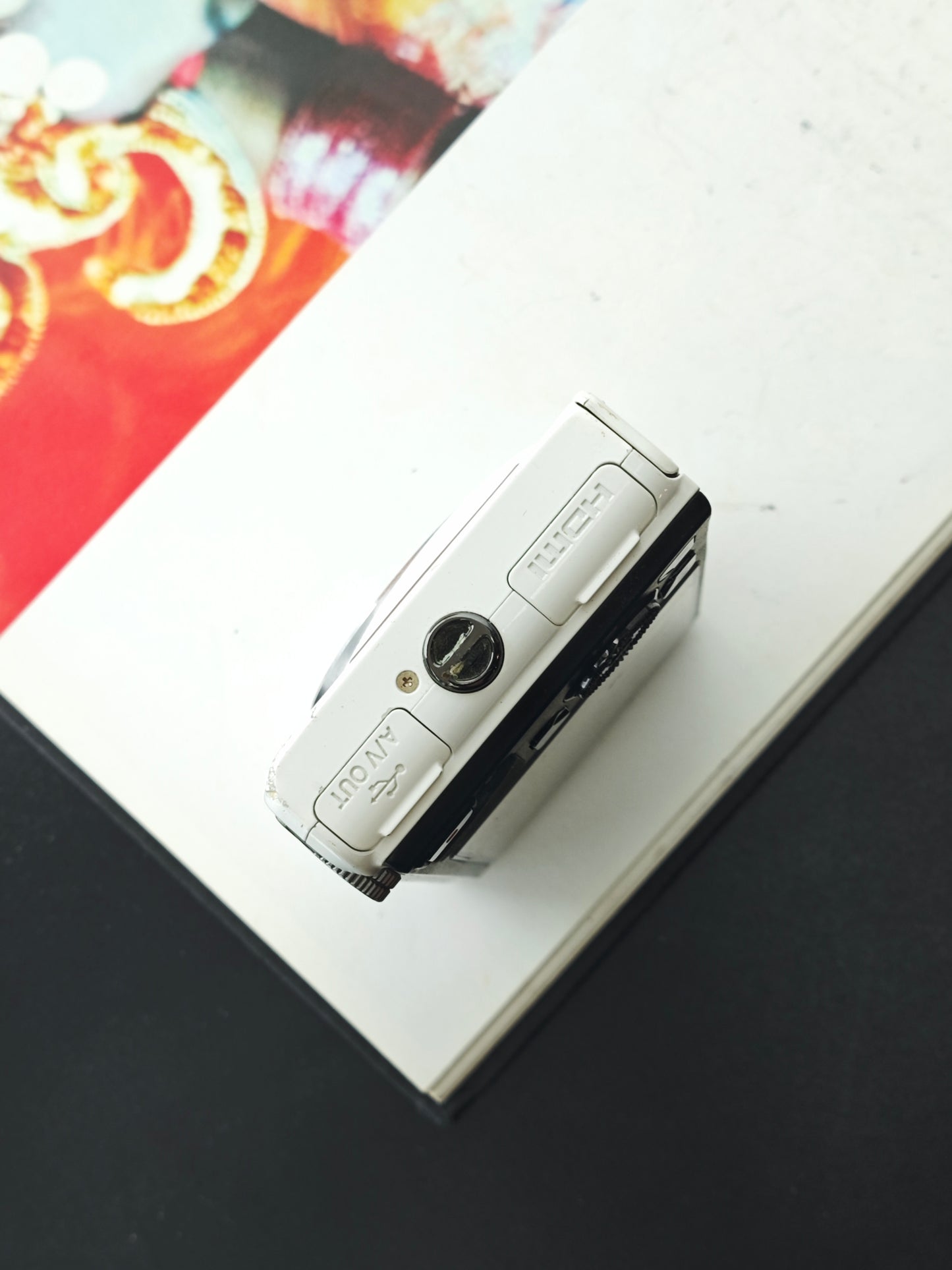 Used Nikon Coolpix S9400 white  Digital Camera [No charger]