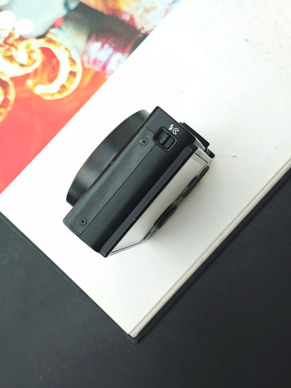 Used Nikon Coolpix P300 Digital Camera [No charger]