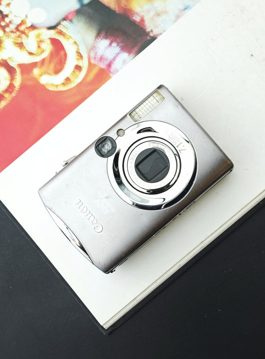 Used Canon IXY Digital 900 IS Digital Camera [No charger]