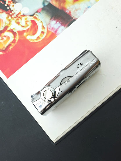 Used Canon IXY Digital 900 IS Digital Camera [No charger]