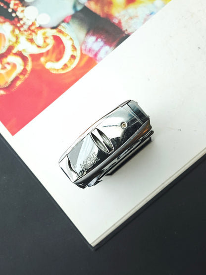 Used Canon IXY Digital 900 IS Digital Camera [No charger]