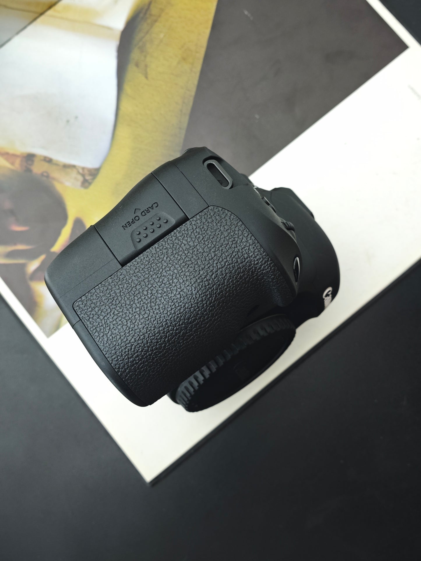 Used Canon EOS 6D Mark II body Digital Camera [with box]
