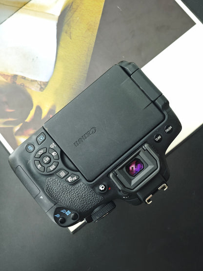 Used Canon EOS Kiss X8i with EF -S 18-55mm F3.5-6.6 IS STM [No charger]