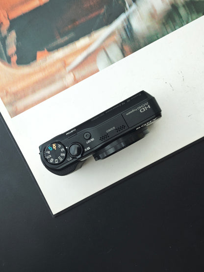 Used Sony Cyber-shot DSC-HX30V Digital Camera [JPN only, No charger]