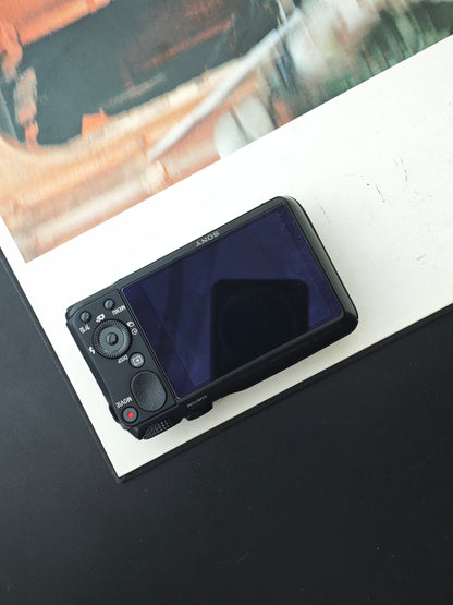 Used Sony Cyber-shot DSC-HX30V Digital Camera [JPN only, No charger]