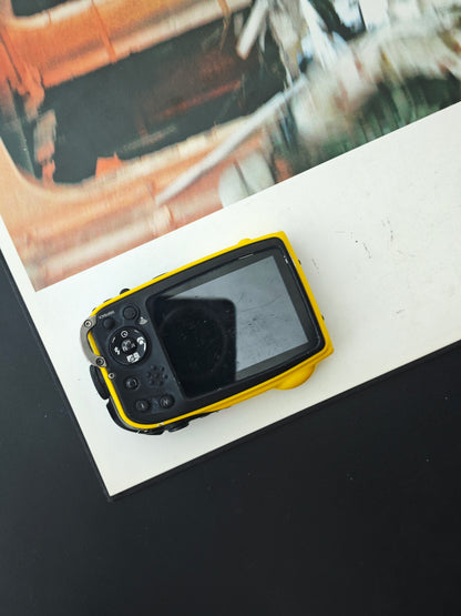 Used Fujifilm Finepix XP70 yellow Digital Camera [with box]